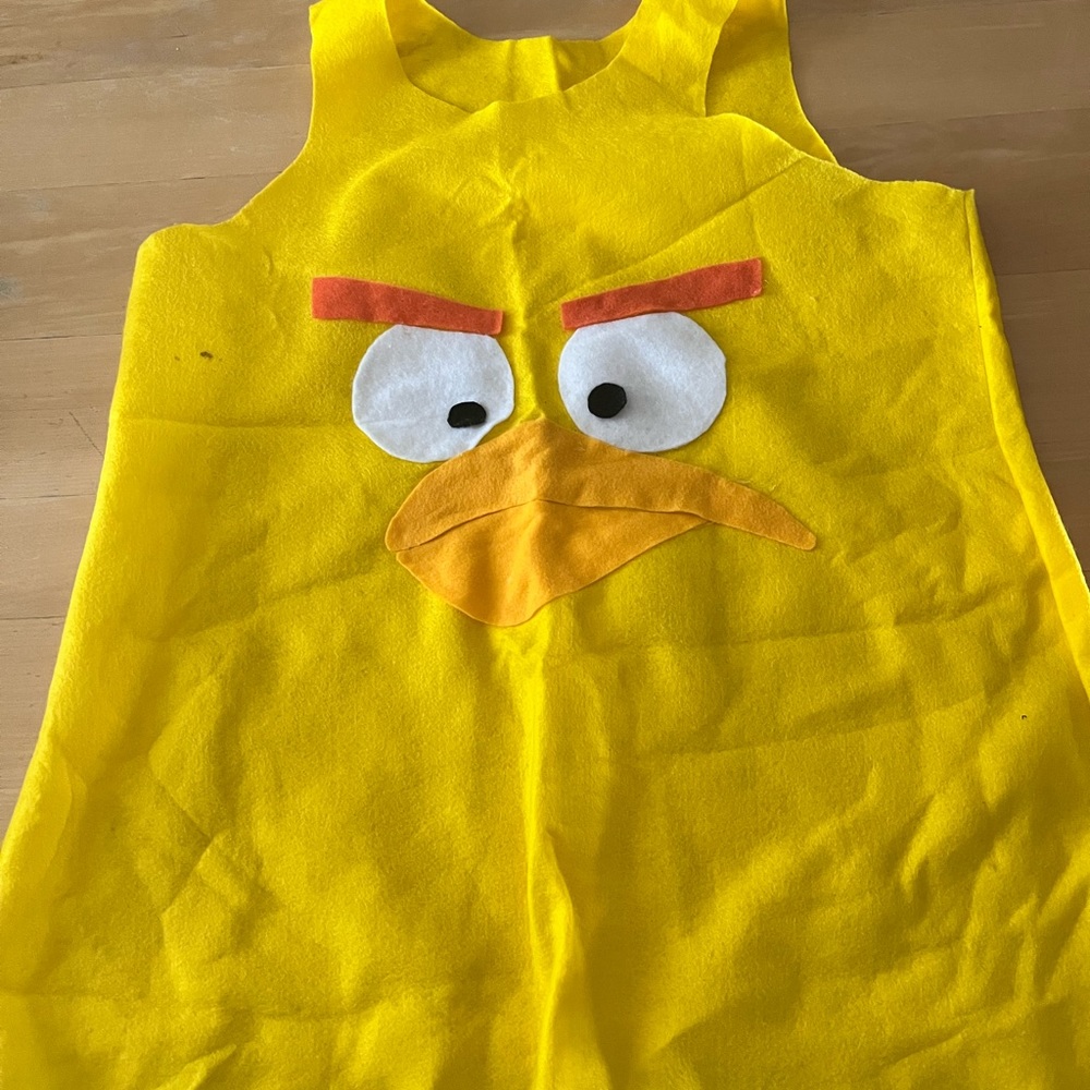 Angry birds: yellow bird costume